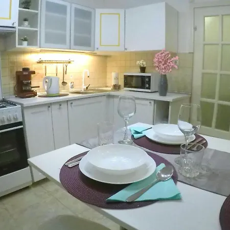 Mariann's Modern In The Center